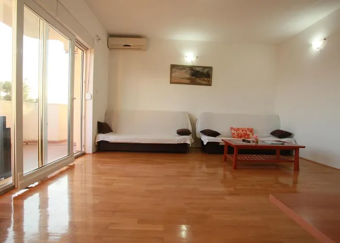 Apartment A&g