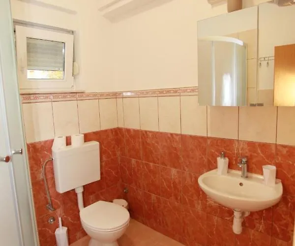 Apartment A&g