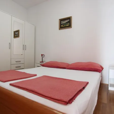Apartment A&g *