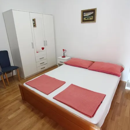 A&g * Kaštela