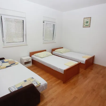 A&g Apartment Kaštela