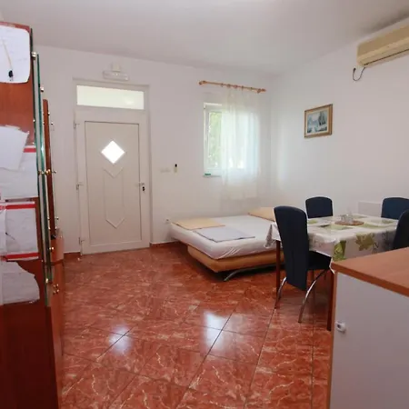 Apartment A&g *