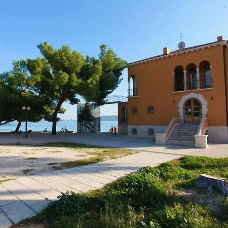 A&g Kaštela